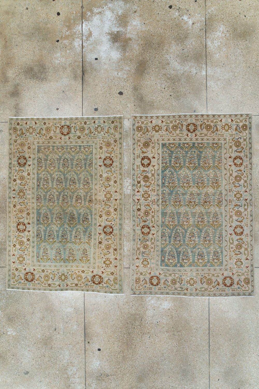 Vintage Persian Malayer Accent Rug (Pair: 1 of 2), No.26968 - Galerie Shabab
