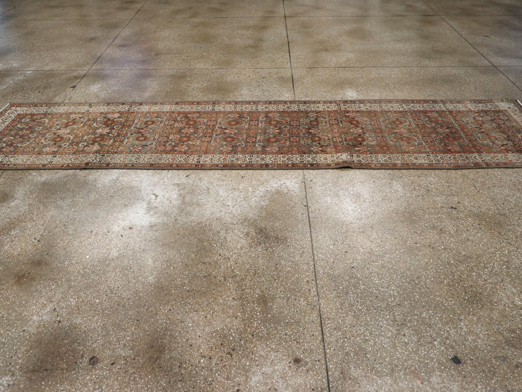 Antique Persian Malayer Runner, No.26974 - Galerie Shabab