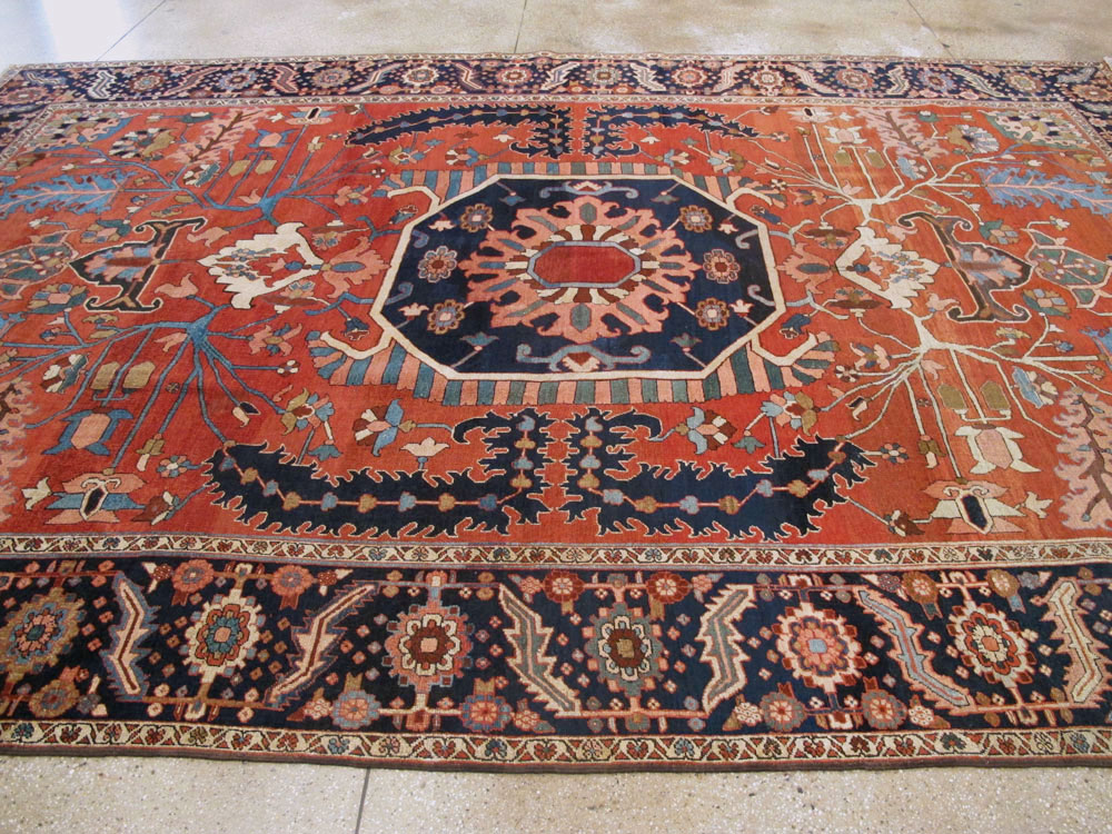 Antique Persian Serapi Rug, No.26975 - Galerie Shabab