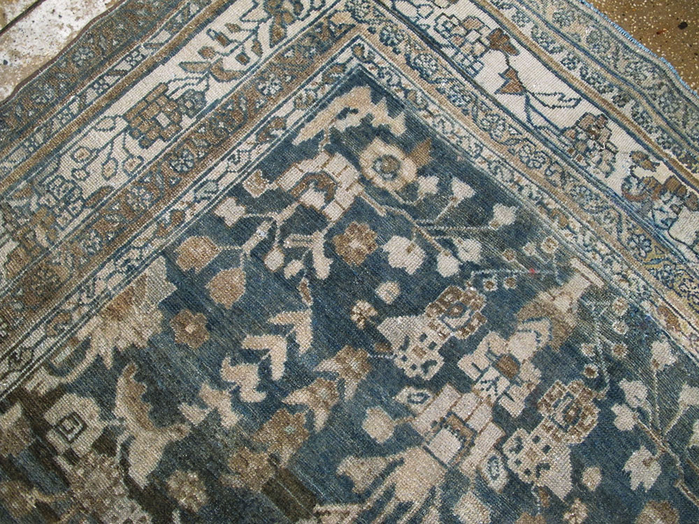Antique Persian Malayer Wide Gallery Runner, No.26977 - Galerie Shabab