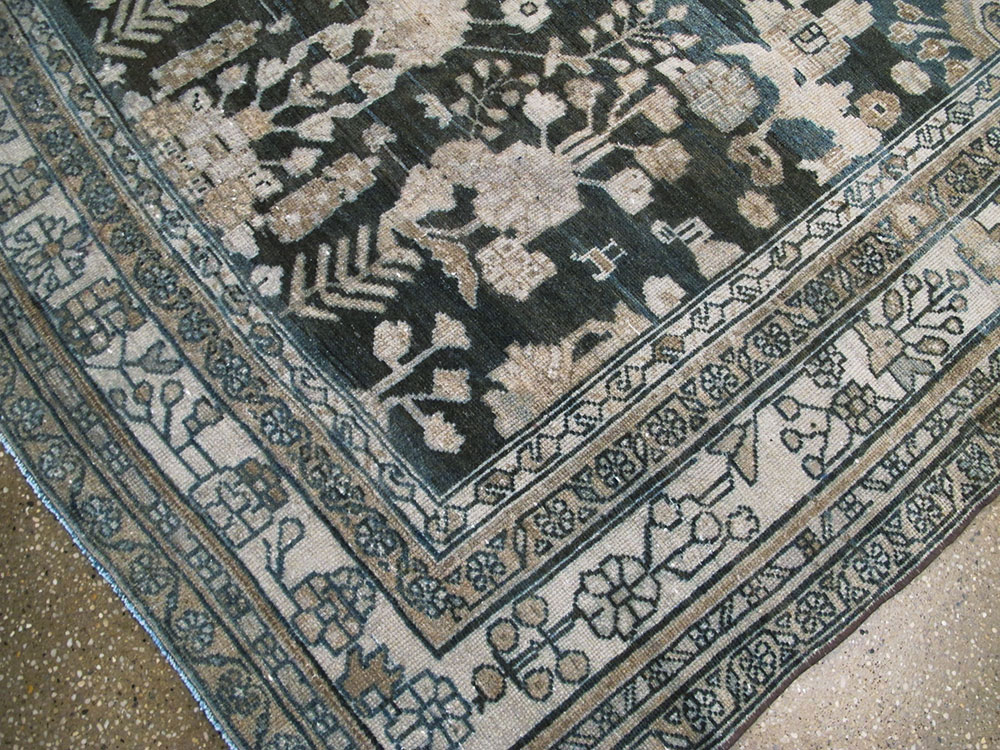 Antique Persian Malayer Wide Gallery Runner, No.26977 - Galerie Shabab