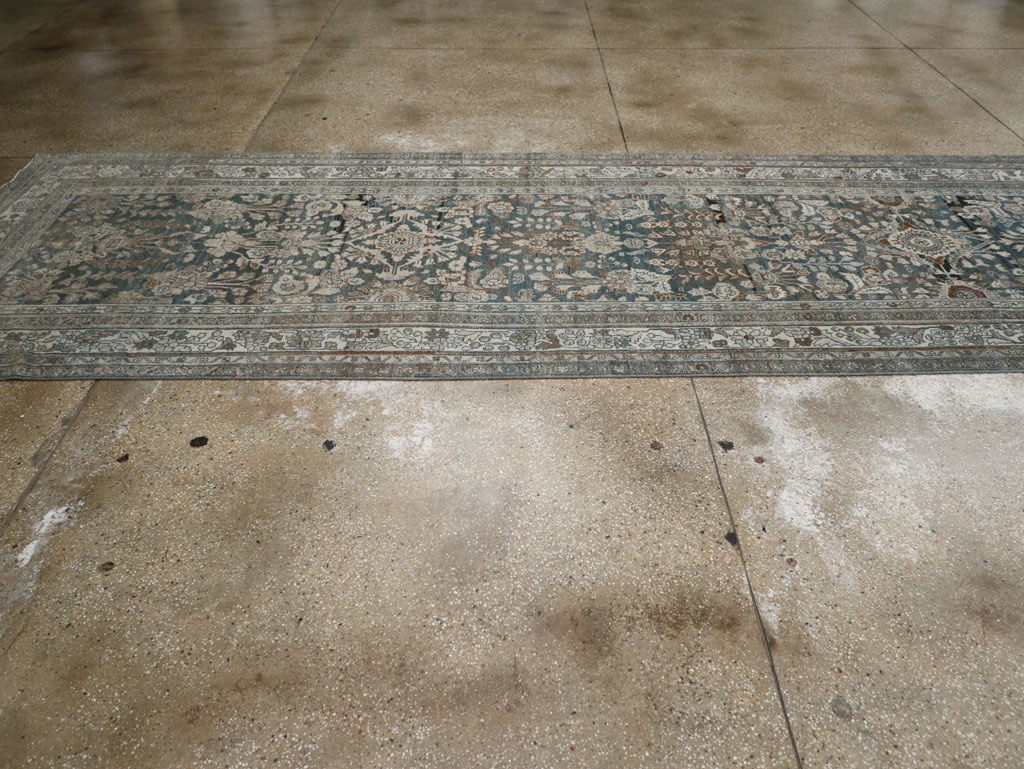 Antique Persian Malayer Wide Gallery Runner, No.26978 - Galerie Shabab