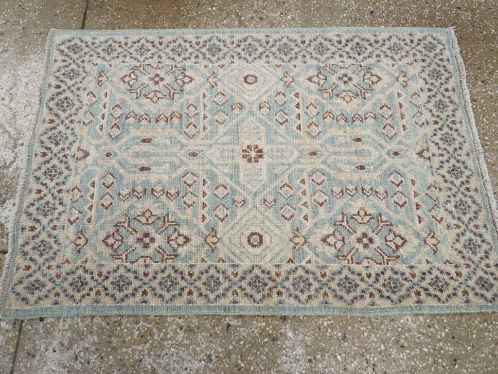 Contemporary Indian Agra Throw Rug, No.26995 - Galerie Shabab