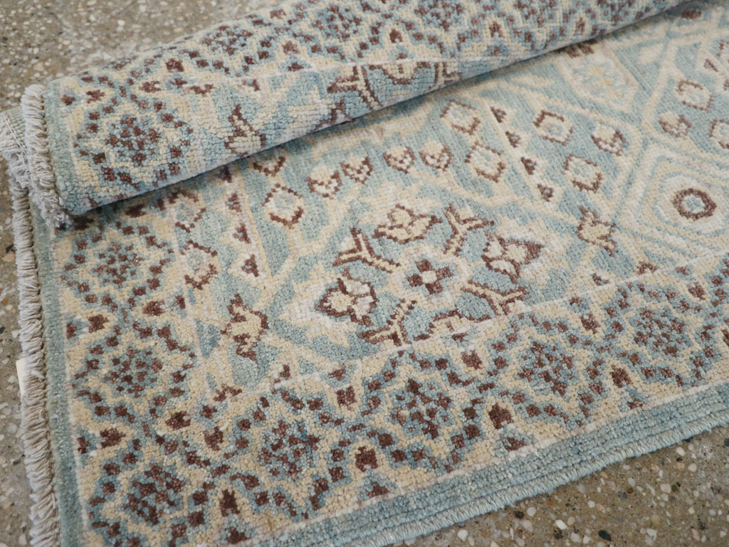 Contemporary Indian Agra Throw Rug, No.26995 - Galerie Shabab