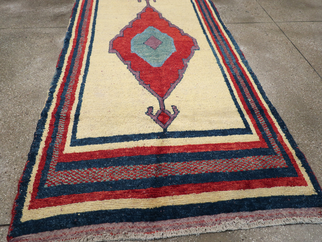 Vintage Persian Gabbeh Rug, No.27000 - Galerie Shabab