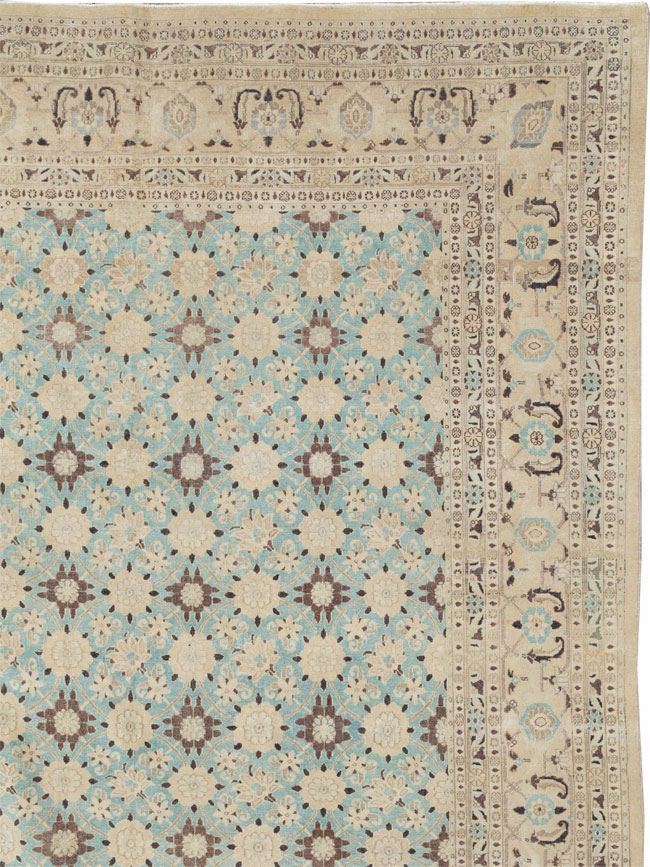 Vintage Persian Mashad Square Carpet, No.27004 - Galerie Shabab