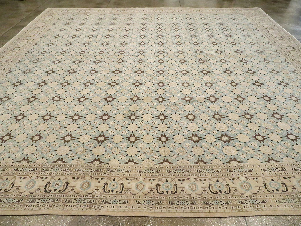 Vintage Persian Mashad Square Carpet, No.27004 - Galerie Shabab