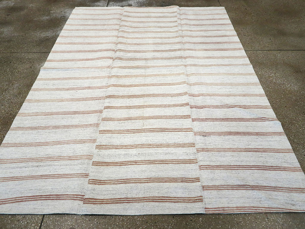 Vintage Turkish Flatweave Kilim Accent Rug, No.27007 - Galerie Shabab