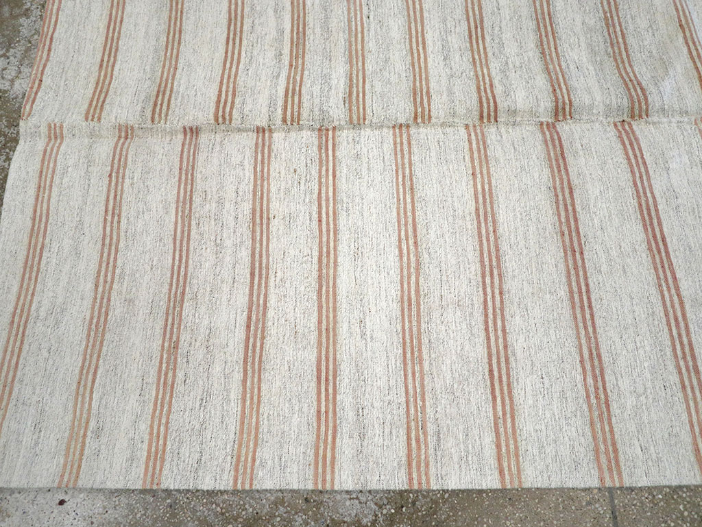 Vintage Turkish Flatweave Kilim Accent Rug, No.27007 - Galerie Shabab