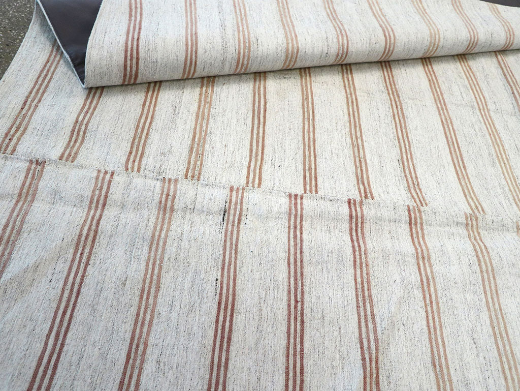 Vintage Turkish Flatweave Kilim Accent Rug, No.27007 - Galerie Shabab