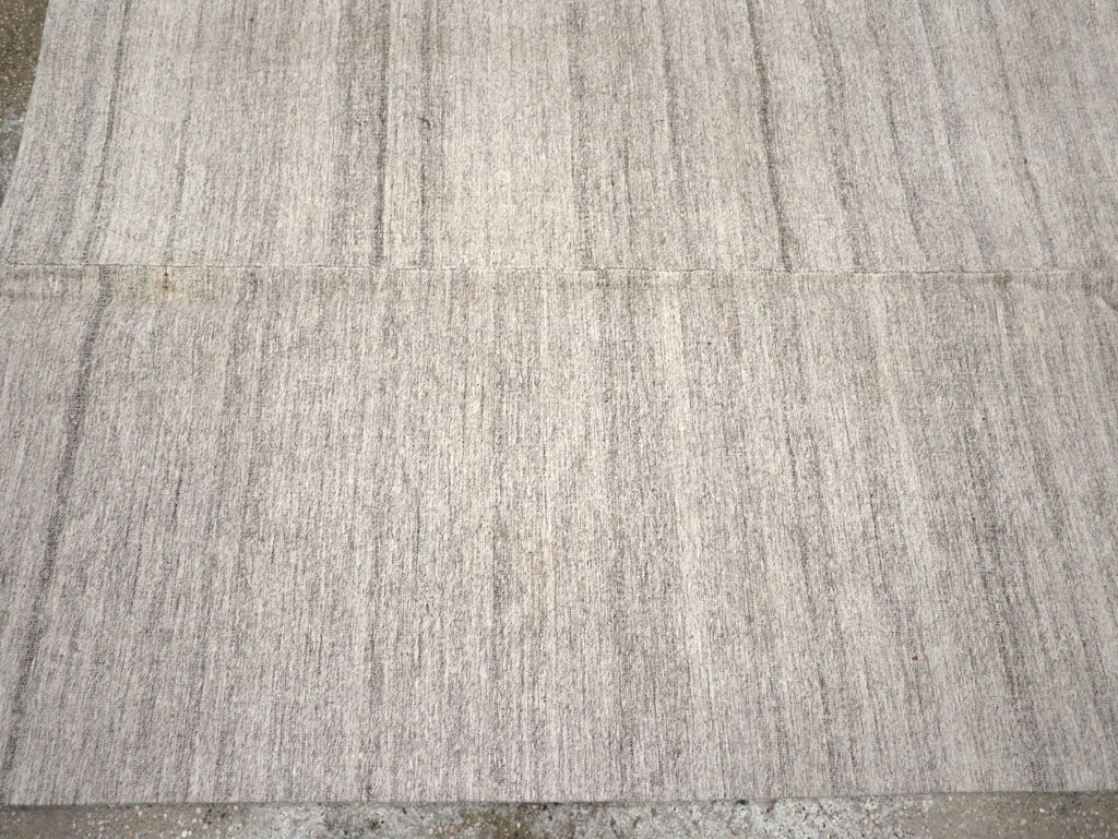 Vintage Turkish Flatweave Kilim Accent Rug, No.27011 - Galerie Shabab