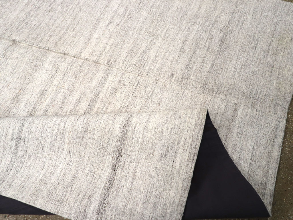 Vintage Turkish Flatweave Kilim Accent Rug, No.27011 - Galerie Shabab