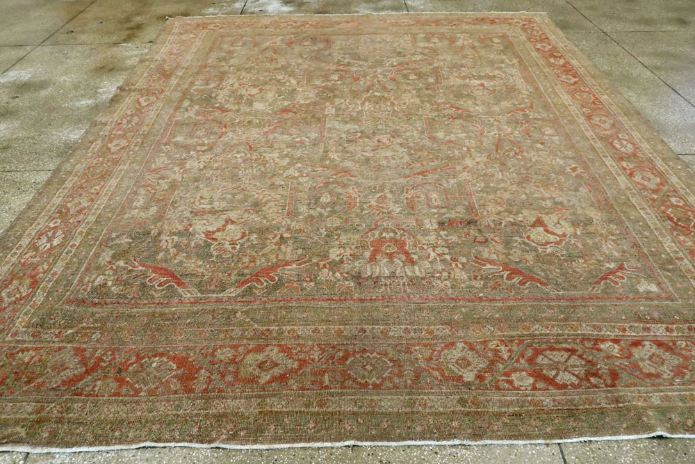 Antique Persian Mahal Distressed Carpet, No.27025 - Galerie Shabab