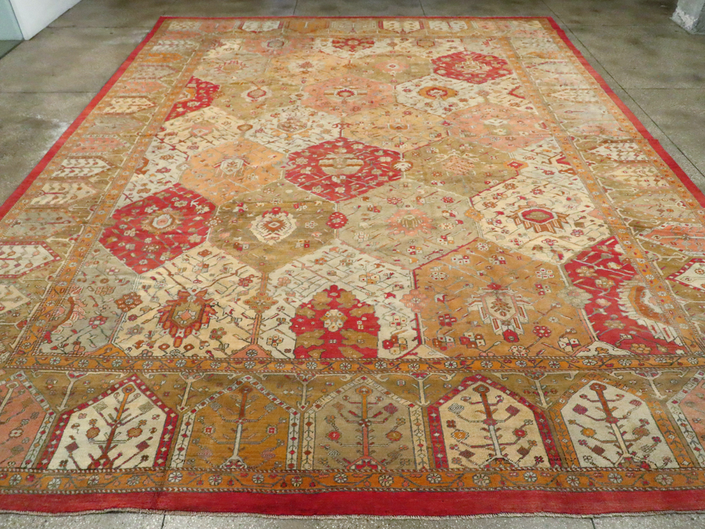 Antique Turkish Oushak Carpet, No.27028 - Galerie Shabab