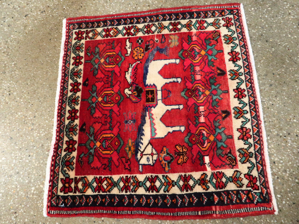 Vintage Persian Hamadan Pictorial Rug, No.27048 - Galerie Shabab