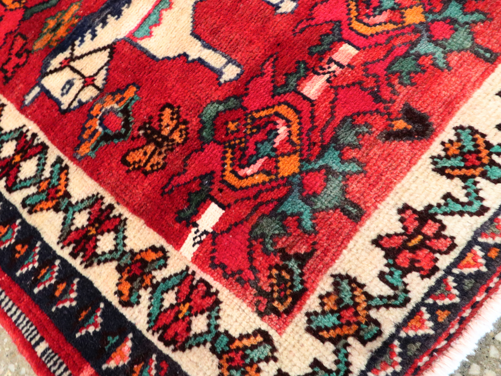 Vintage Persian Hamadan Pictorial Rug, No.27048 - Galerie Shabab