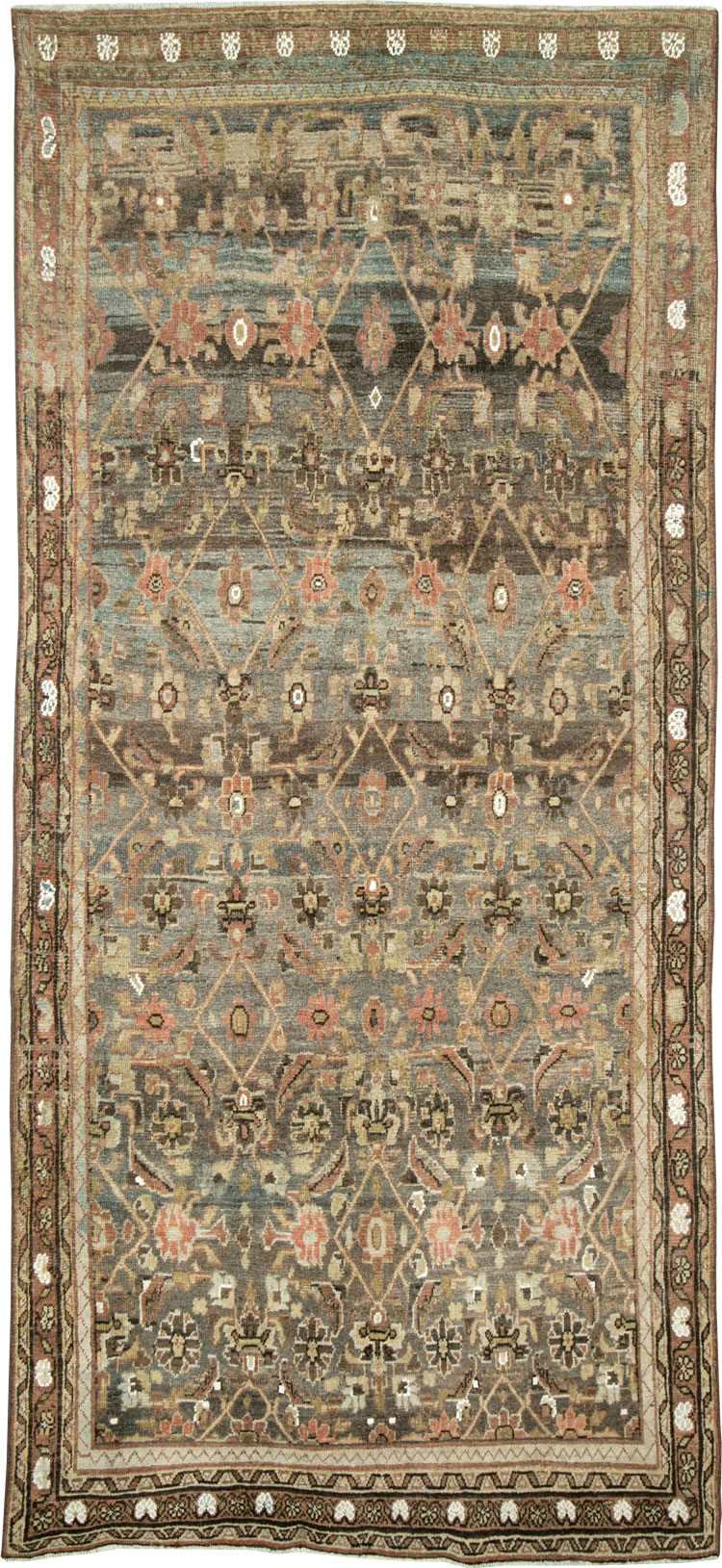 Antique Persian Mahal Gallery Rug, No.27066 - Galerie Shabab