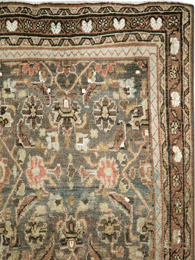 Antique Persian Mahal Gallery Rug, No.27066 - Galerie Shabab