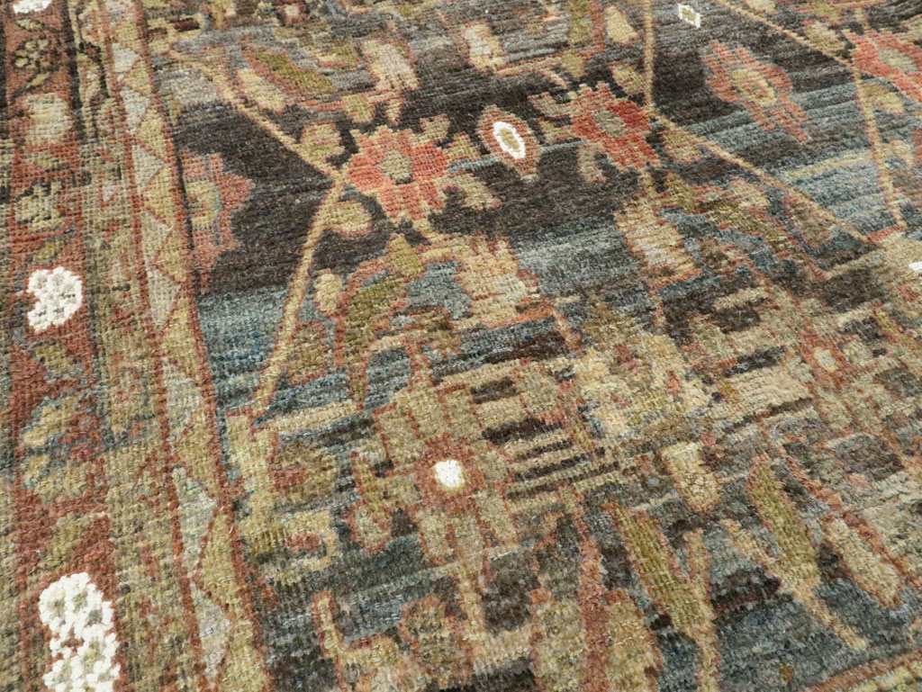 Antique Persian Mahal Gallery Rug, No.27066 - Galerie Shabab