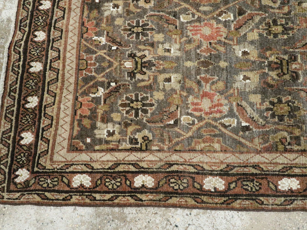 Antique Persian Mahal Gallery Rug, No.27066 - Galerie Shabab