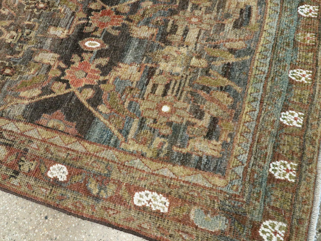 Antique Persian Mahal Gallery Rug, No.27066 - Galerie Shabab