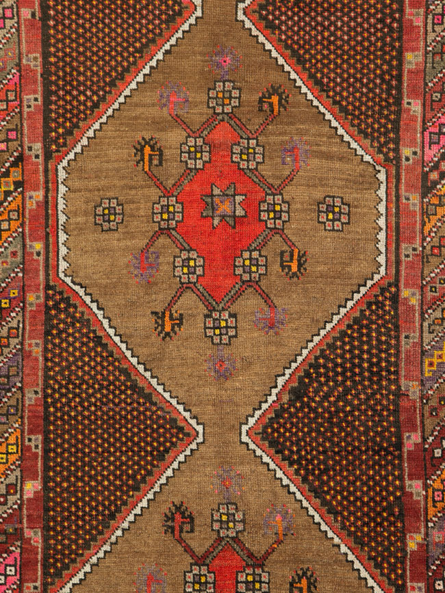 Vintage Persian Kurd Gallery Rug, No.27072 - Galerie Shabab
