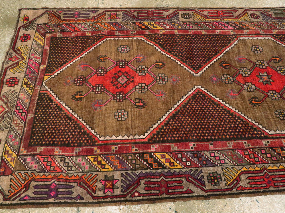 Vintage Persian Kurd Gallery Rug, No.27072 - Galerie Shabab