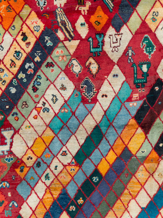 Vintage Persian Shiraz Rug, No.27077 - Galerie Shabab