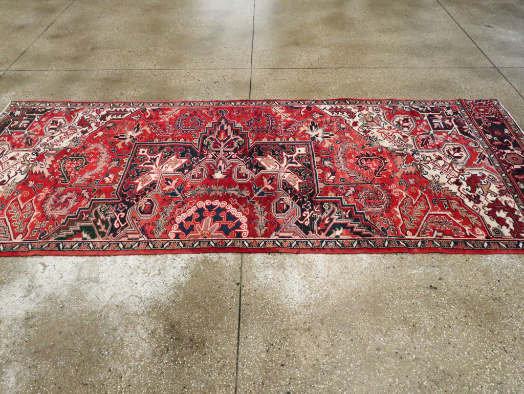 Vintage Persian Heriz Sampler Rug, No.27078 - Galerie Shabab