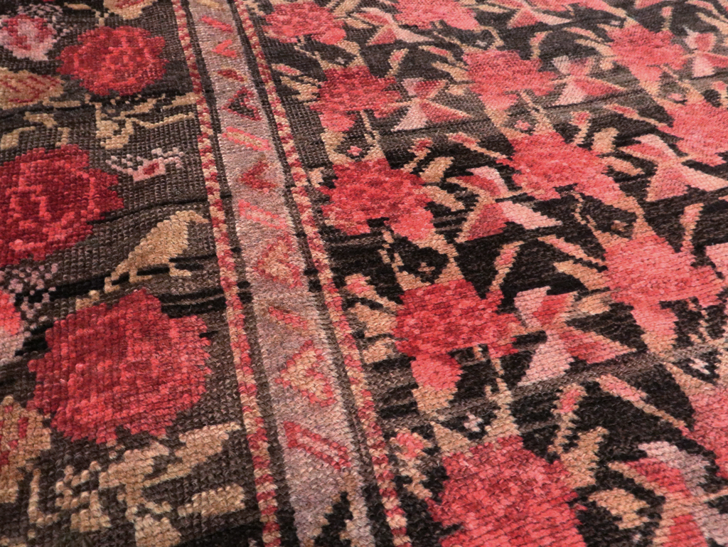 Vintage Caucasian Karabagh Accent Rug, No.27084 - Galerie Shabab