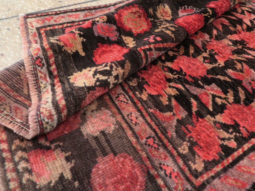 Vintage Caucasian Karabagh Accent Rug, No.27084 - Galerie Shabab