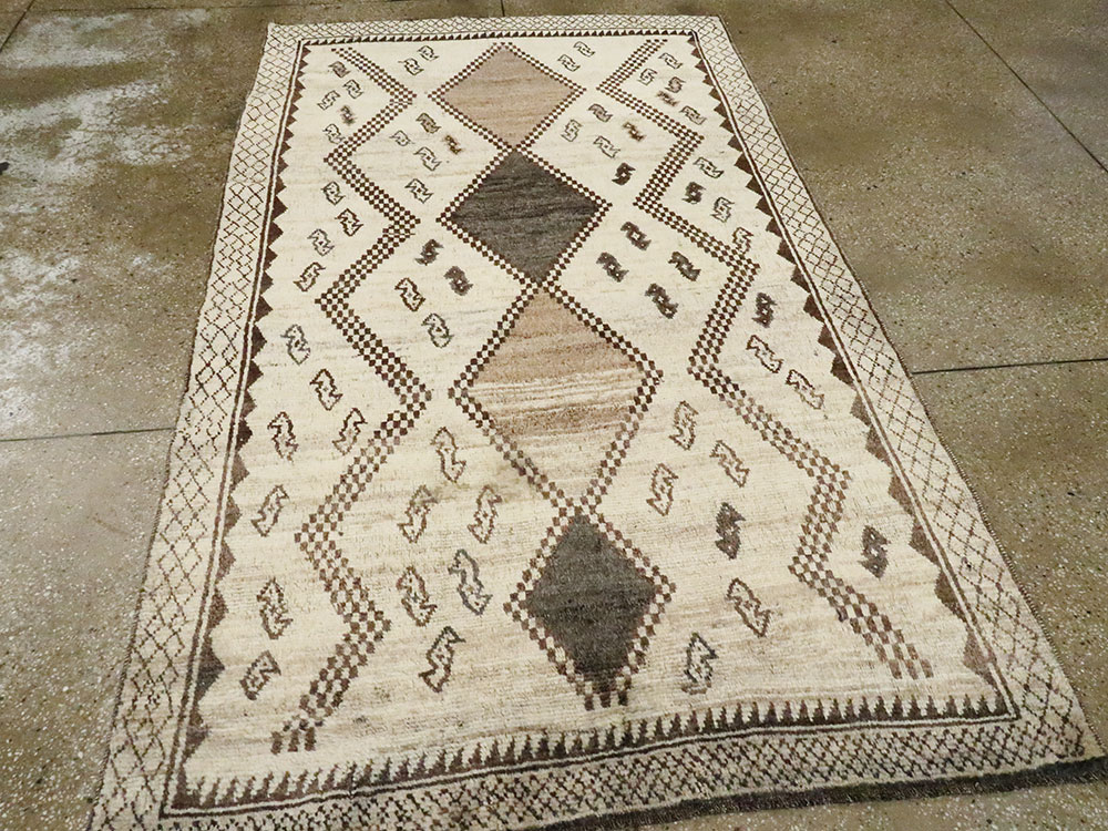 Vintage Persian Gabbeh Rug, No.27092 - Galerie Shabab