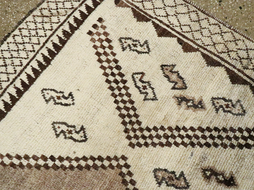 Vintage Persian Gabbeh Rug, No.27092 - Galerie Shabab