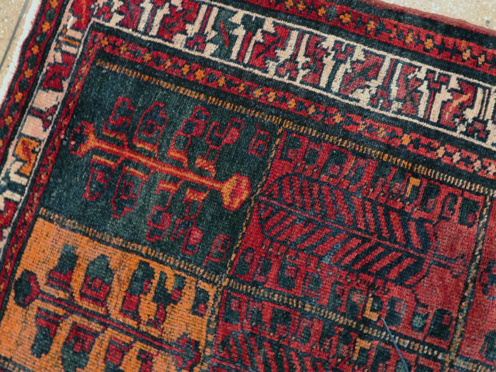 Vintage Persian Bakhtiari Rug, No.27095 - Galerie Shabab