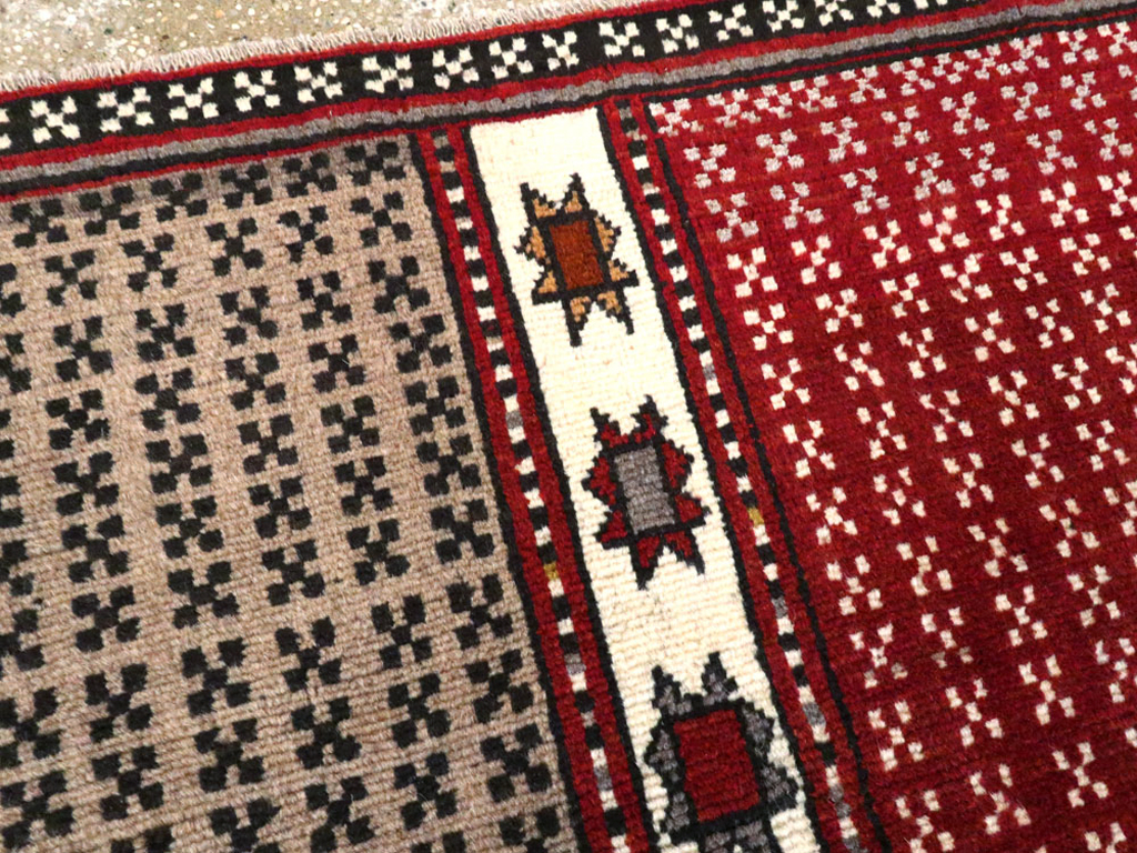 Vintage Persian Baluch Throw Rug, No.27099 - Galerie Shabab