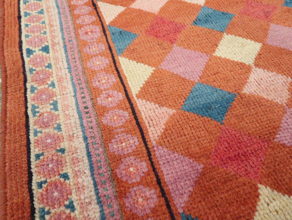 Vintage Persian Mahal Square Throw Rug, No.27104 - Galerie Shabab