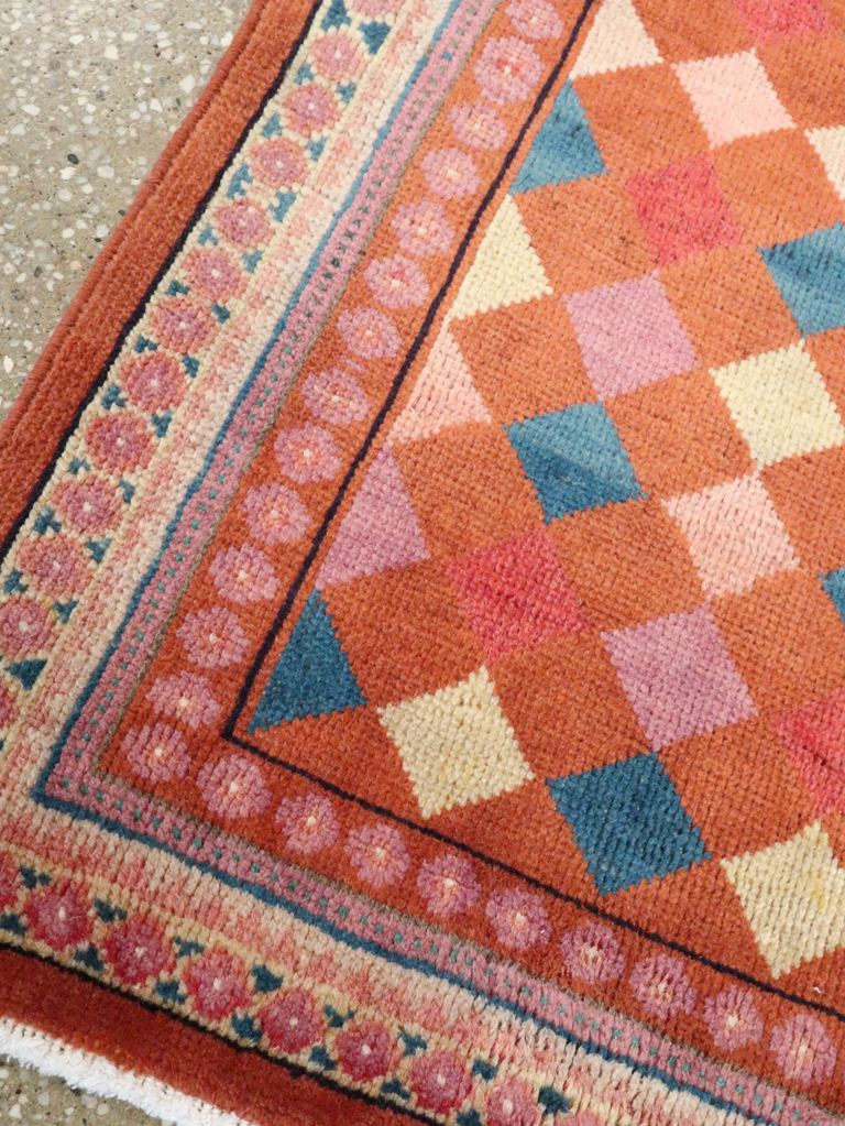 Vintage Persian Mahal Square Throw Rug, No.27104 - Galerie Shabab