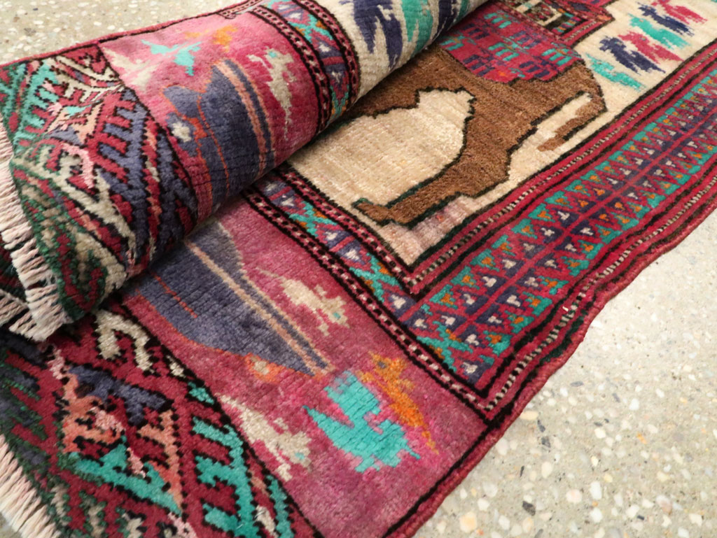 Vintage Persian Baluch Pictorial Rug, No.27105 - Galerie Shabab