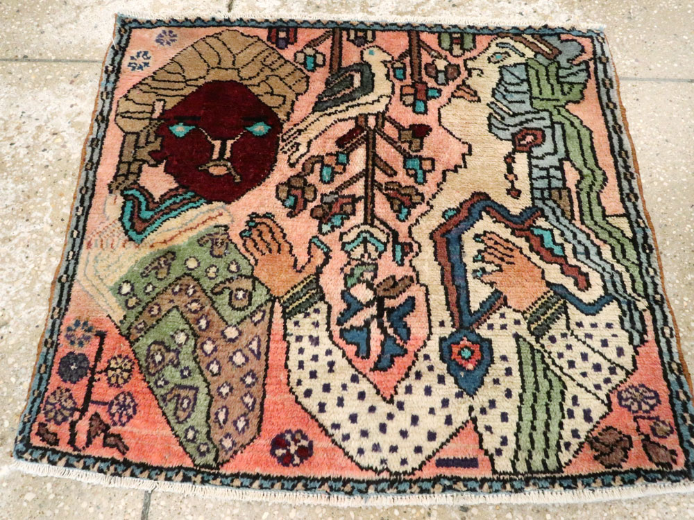 Vintage Persian Mahal Pictorial Rug, No.27114 - Galerie Shabab