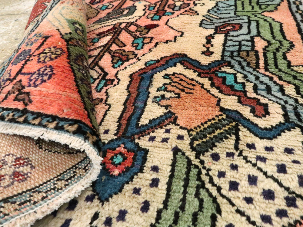 Vintage Persian Mahal Pictorial Rug, No.27114 - Galerie Shabab