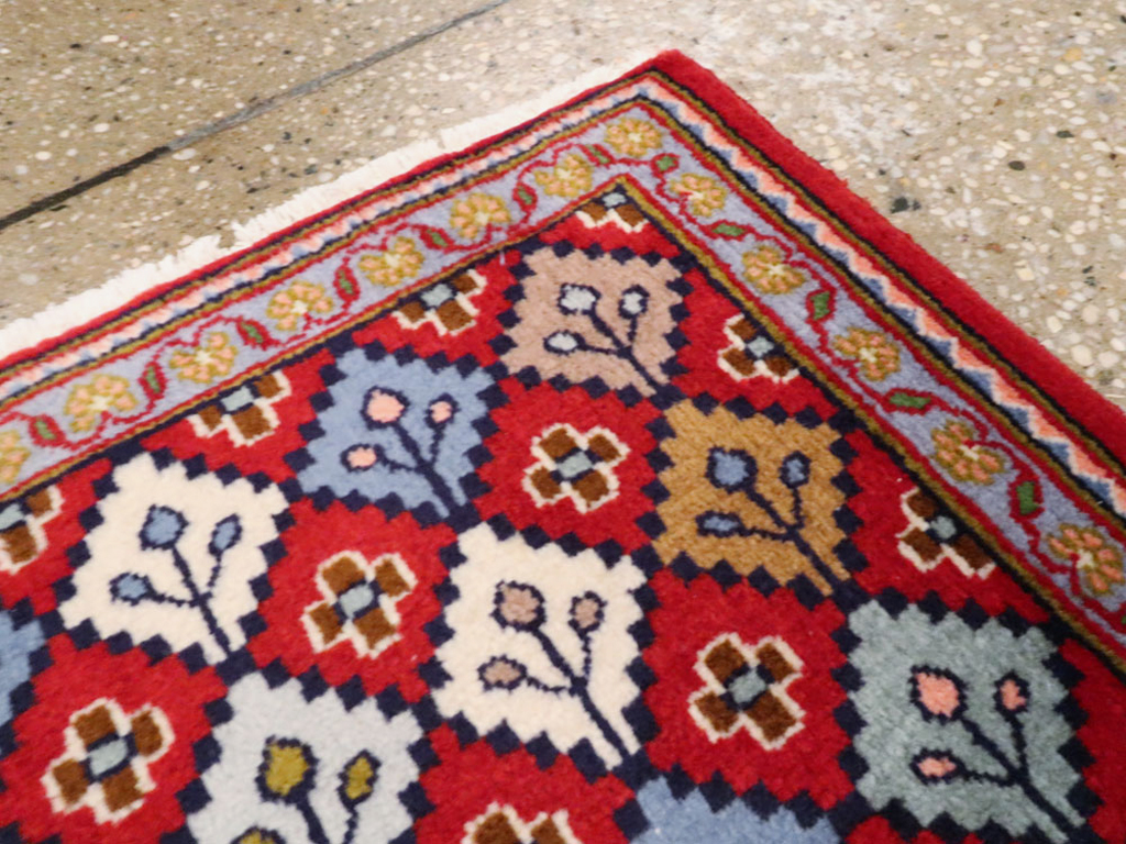 Vintage Persian Kashan Throw Rug (Pair: 2 of 2), No.27116 - Galerie Shabab