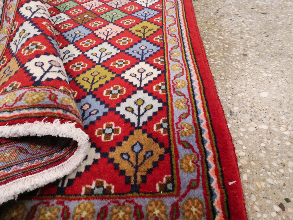 Vintage Persian Kashan Throw Rug (Pair: 2 of 2), No.27116 - Galerie Shabab