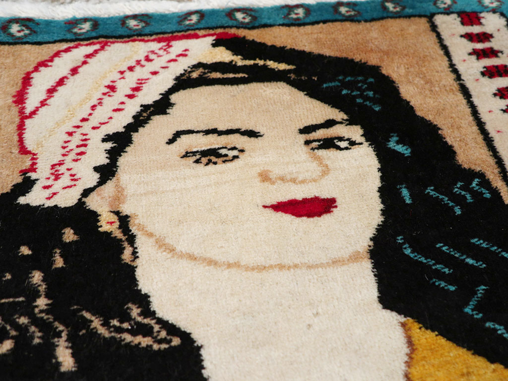 Vintage Persian Tabriz Pictorial Throw Rug, No.27118 - Galerie Shabab