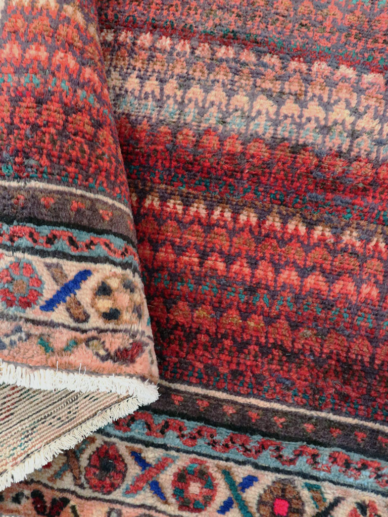Vintage Persian Malayer Throw Rug, No.27119 - Galerie Shabab