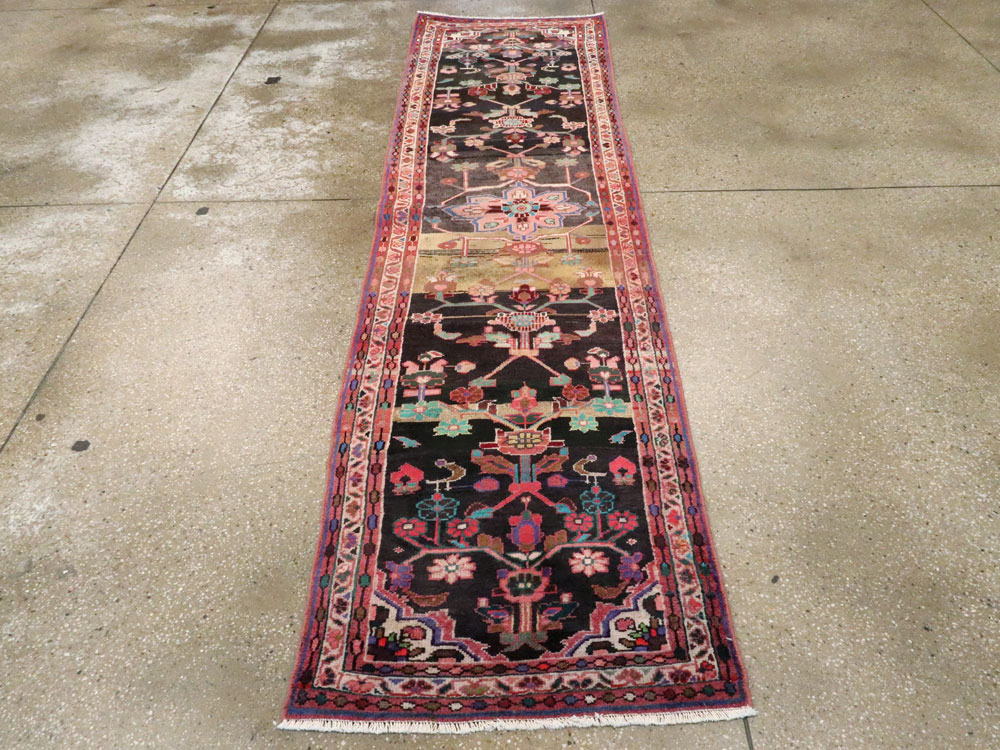 Vintage Persian Hamadan Runner, No.27128 - Galerie Shabab