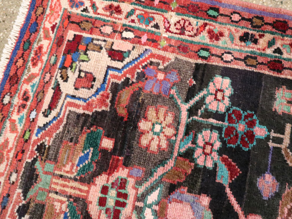 Vintage Persian Hamadan Runner, No.27128 - Galerie Shabab