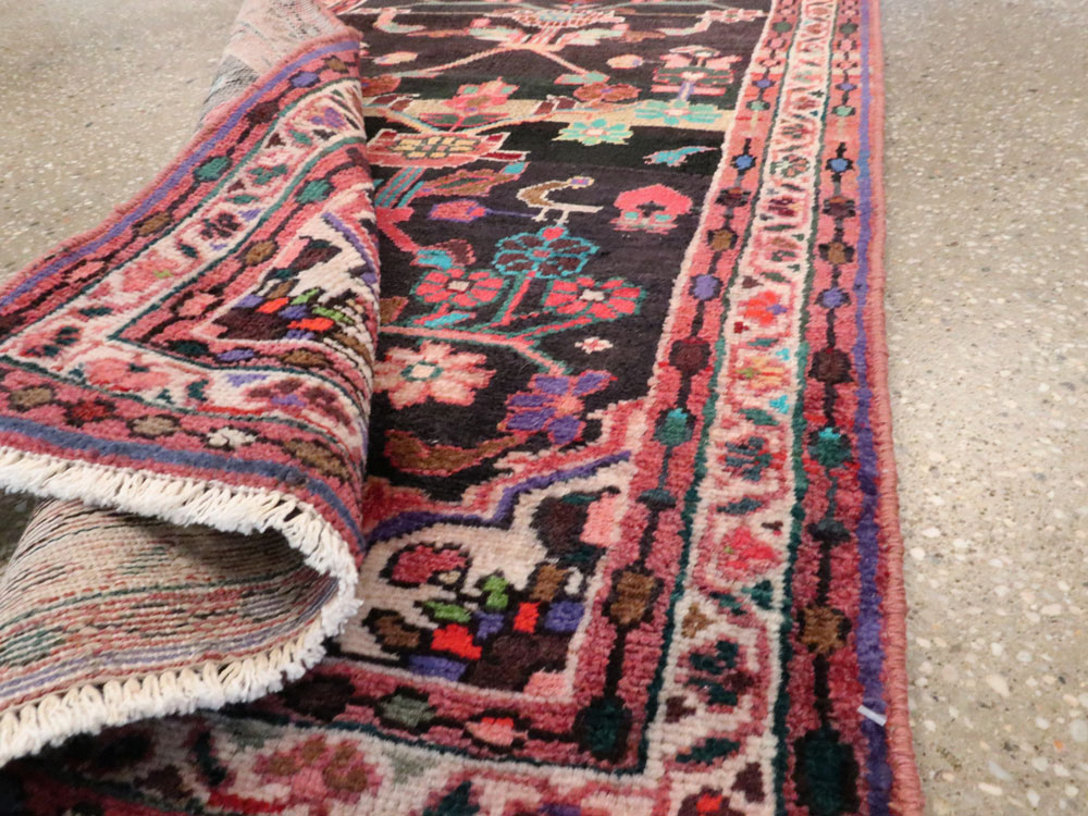 Vintage Persian Hamadan Runner, No.27128 - Galerie Shabab
