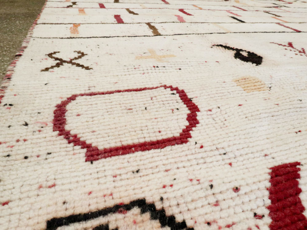 Modern Moroccan Carpet, No.27131 - Galerie Shabab