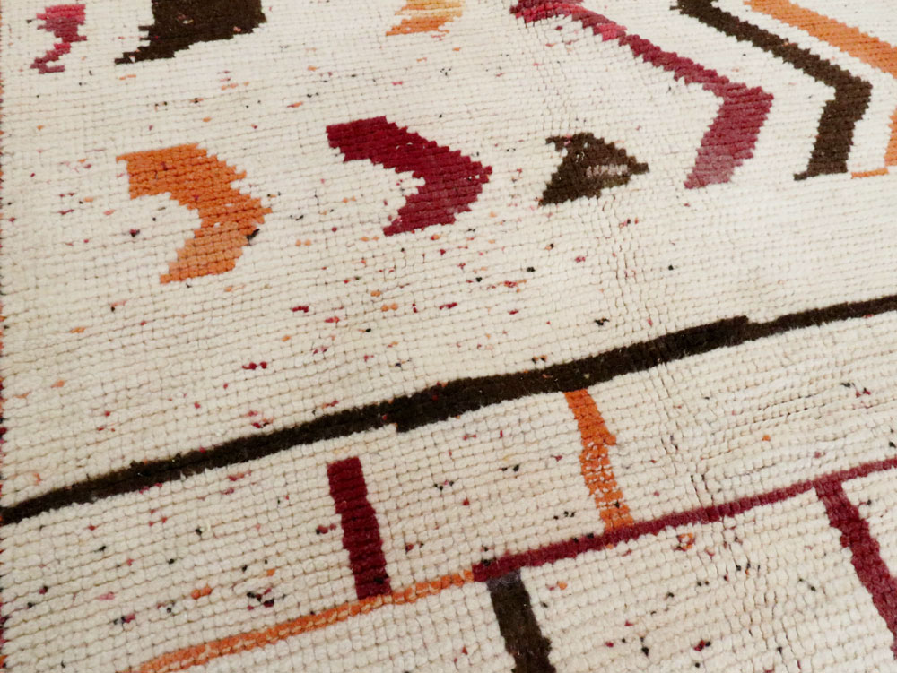 Modern Moroccan Carpet, No.27131 - Galerie Shabab