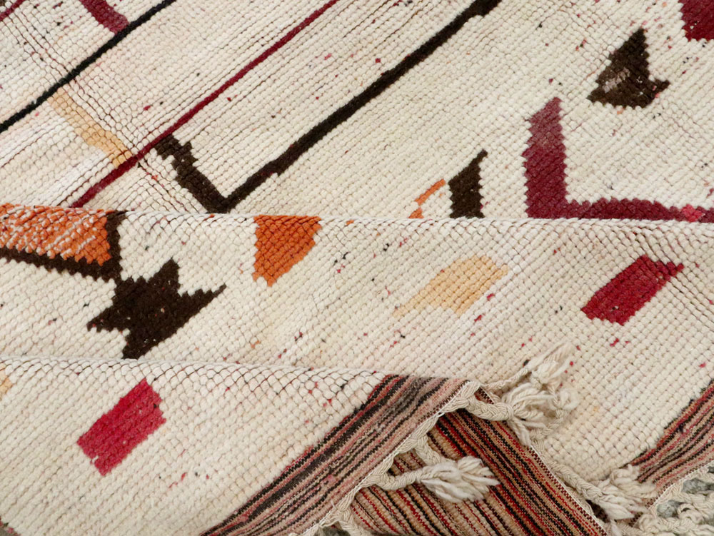 Modern Moroccan Carpet, No.27131 - Galerie Shabab